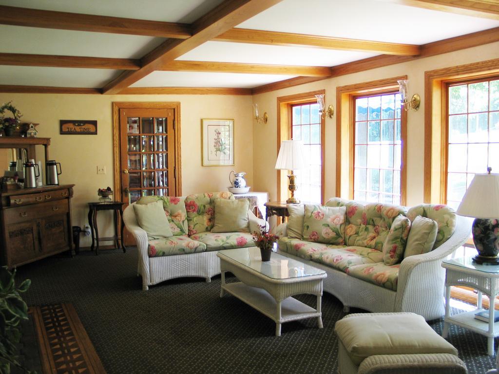 The French Country Inn Lake Geneva Εξωτερικό φωτογραφία