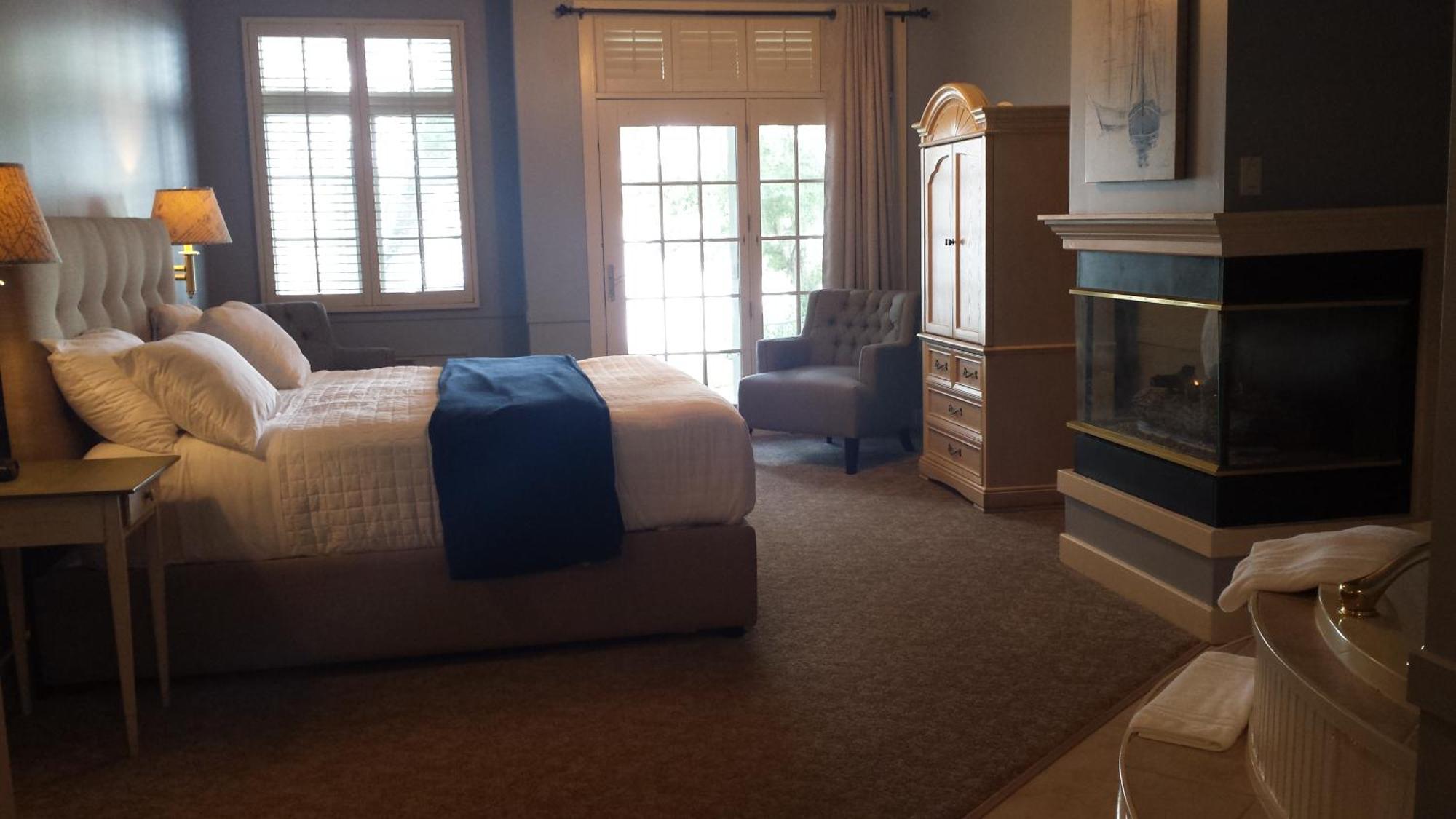 The French Country Inn Lake Geneva Εξωτερικό φωτογραφία
